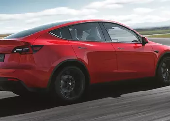 Tesla forbereder en Model Y med ...