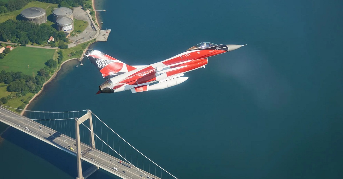 Danmark er utilfreds med den forsinkede levering af F-35 Lightning II-kampfly, men det vil ikke påvirke overførslen af 19 F-16 Fighting Falcon-fly til Ukraine.