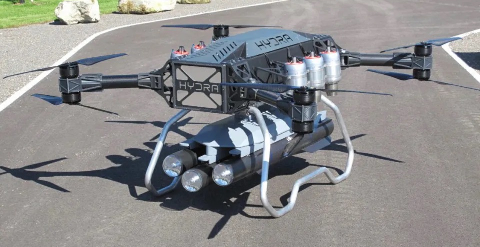 Den britiske hær har afsløret Hydra 400-dronen, der er bevæbnet med tre Brimstone-missiler med en rækkevidde på mere end 30 km.