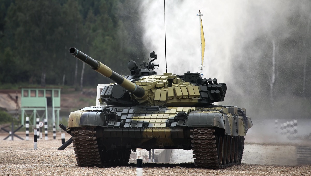Ukrainsk FPV quadrocopter og drone-bomber med termisk kamera og granater ødelagde en russisk T-72B kampvogn til en værdi af 3 millioner dollars