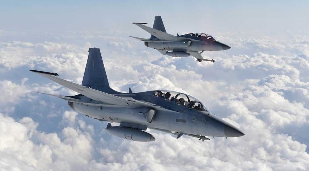 De første sydkoreanske FA-50 Fighting Eagle lette jagerfly er ankommet til Polen under en kontrakt på 700 millioner dollars.