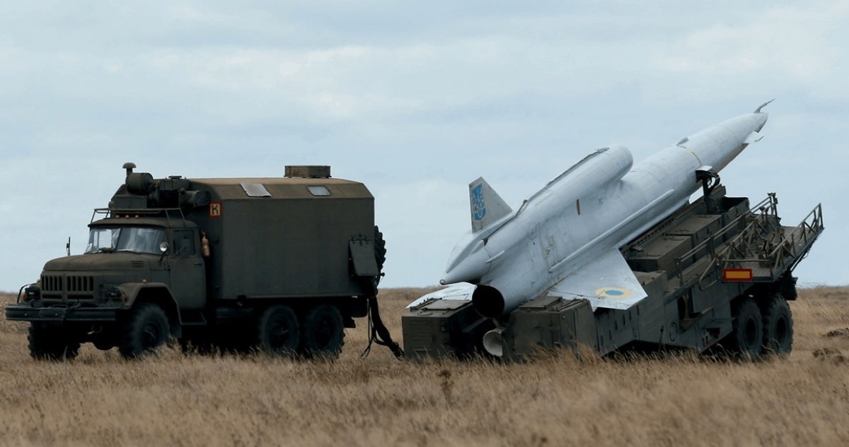 Ukraine har officielt bekræftet brugen af Tu-141 droner til at ramme Tu-95MS og Tu-22M3 atombombefly på russisk territorium.