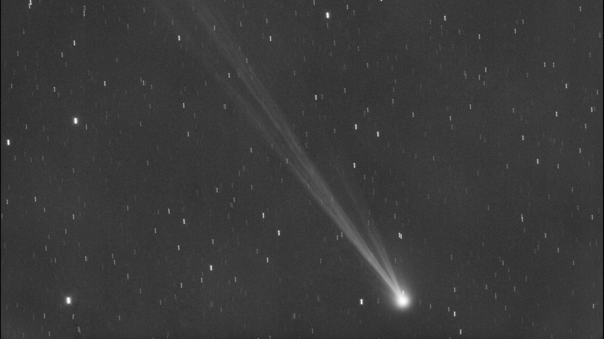 Et soludbrud efterlod kometen C/2023 P1 uden hale, men den kom sig til sidst.