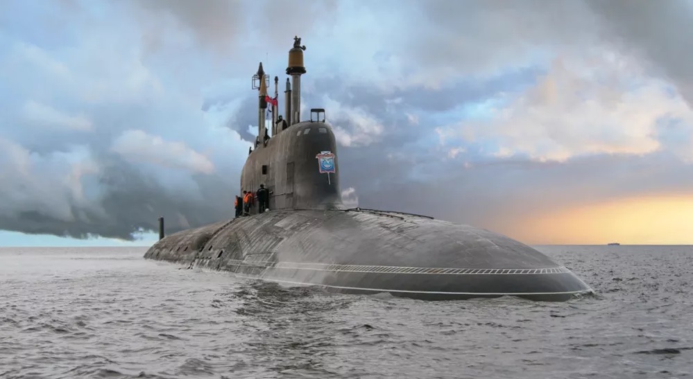 Den russiske flåde modtager den atomdrevne ubåd K-571 Krasnoyarsk, som skal bære hypersoniske anti-skibsmissiler Zirkon, der kan bevæge sig med hastigheder på mere end 11.000 km/t.