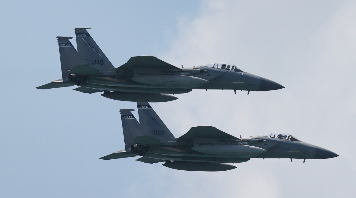 USA bekræfter officielt angreb med to F-15E Strike Eagle-kampfly på iransk våbendepot i det østlige Syrien
