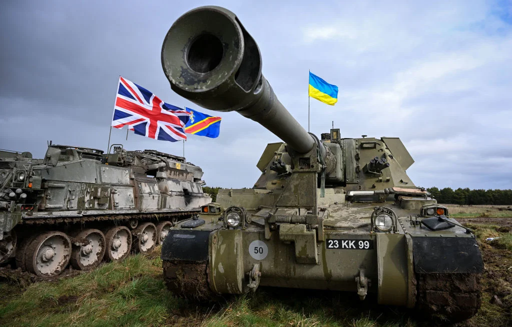 Storbritanniens AS-90 haubits ødelægger tre russiske D-30 artilleripjecer