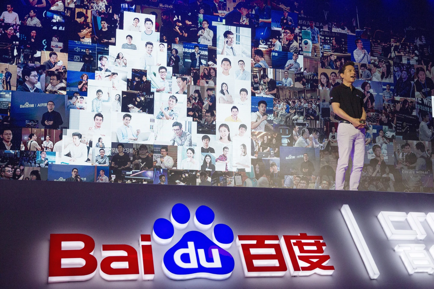Baidu har åbnet adgangen til chatbotten Ernie Bot med kunstig intelligens for alle