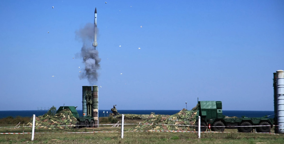 [Bulgarien kan give Ukraine defekte missiler til det sovjetiske S-300 luftforsvarssystem for at reparere og styrke sit forsvar mod russisk beskydning