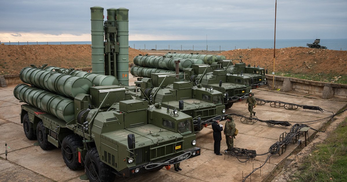 På grund af store tab af S-400 Triumf i Ukraine bliver Rusland nødt til at omfordele strategiske luft- og missilforsvarssystemer