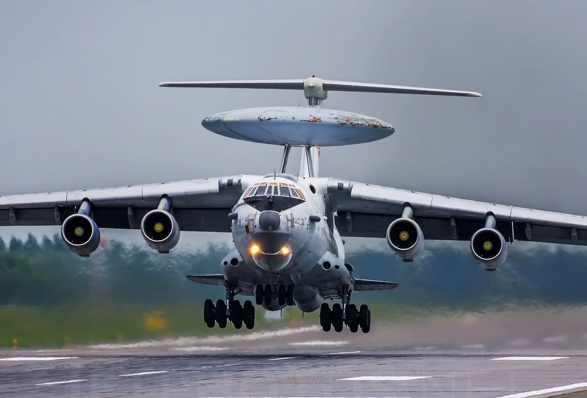 Valery Zaluzhny og det ukrainske luftvåben bekræftede nedskydningen af et russisk A-50 langtrækkende radardetekterings- og kontrolfly.