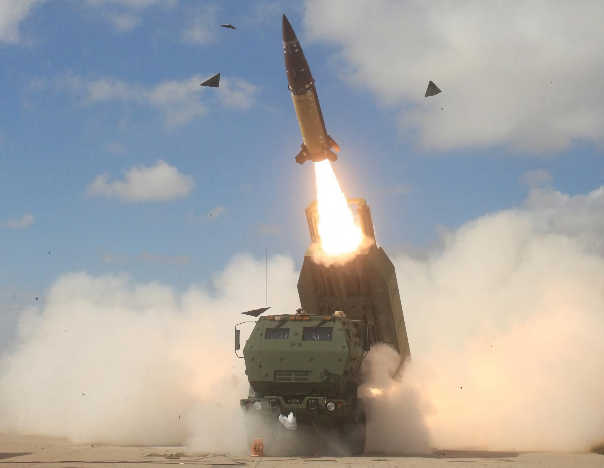 USA overførte i al hemmelighed ATACMS ballistiske missiler med en rækkevidde på 165 kilometer til Ukraine, og AFU brugte dem til at angribe russiske flyvepladser.