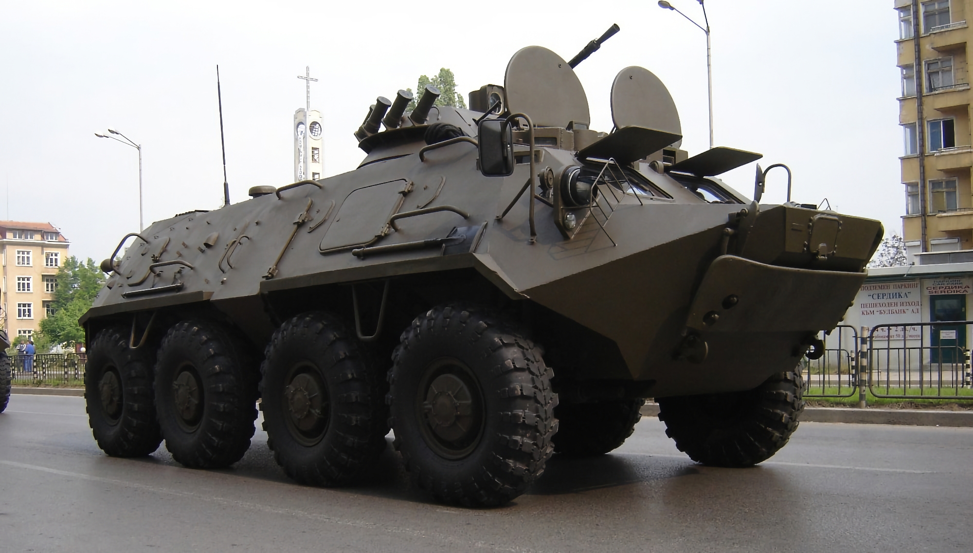 Bulgarien overdrager 100 lovede pansrede mandskabsvogne til Ukraine