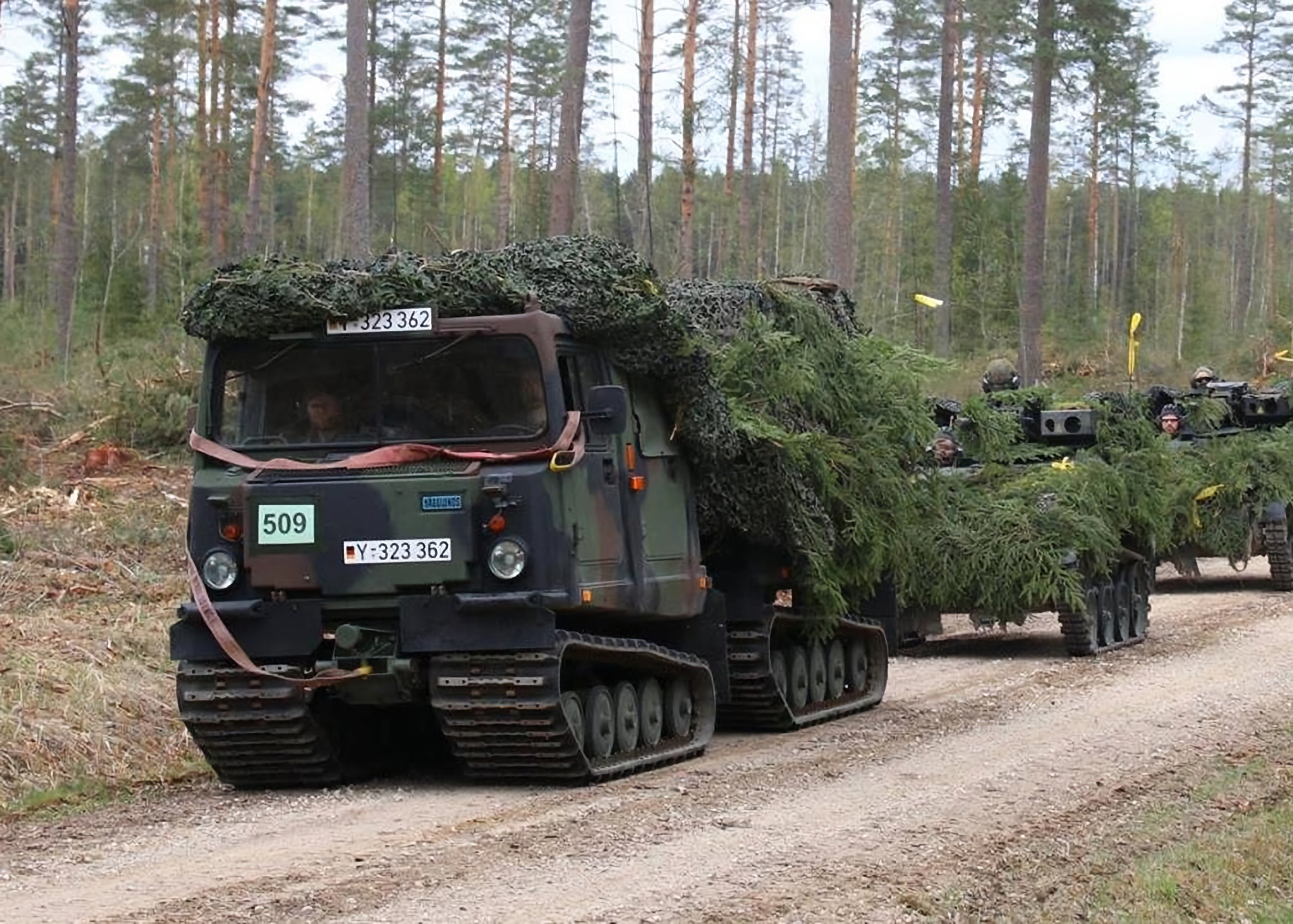 Pansrede mandskabsvogne, missiler til IRIS-T SLS, 155 mm granater og minerydningskøretøjer WISENT 1: Tyskland har givet Ukraine en ny våbenpakke