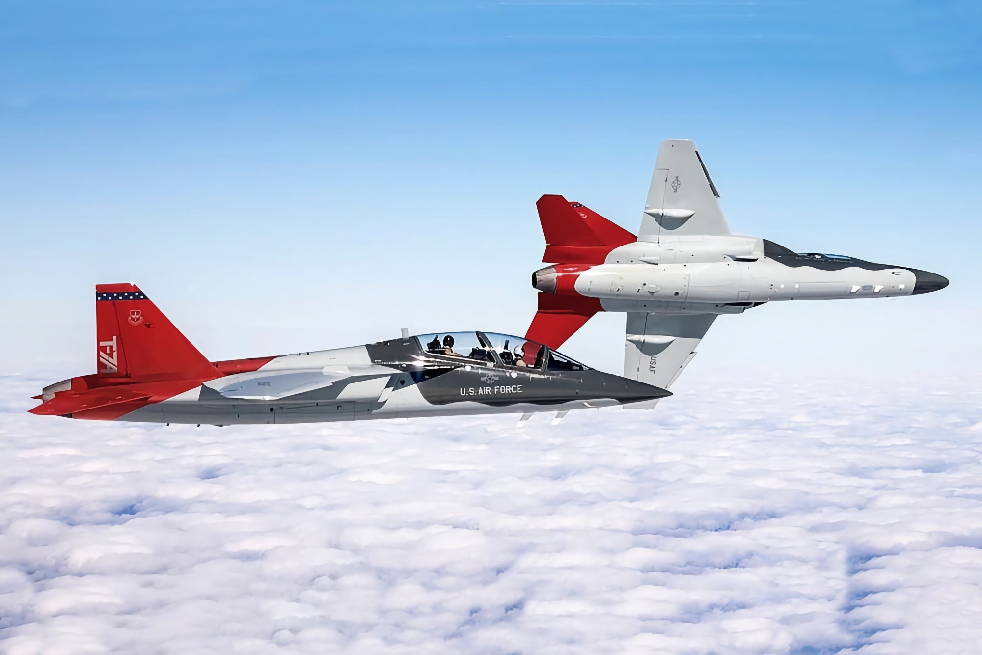 Japan overvejer at købe et Boeing T-7 A Red Hawk-træningsfly fra USA.