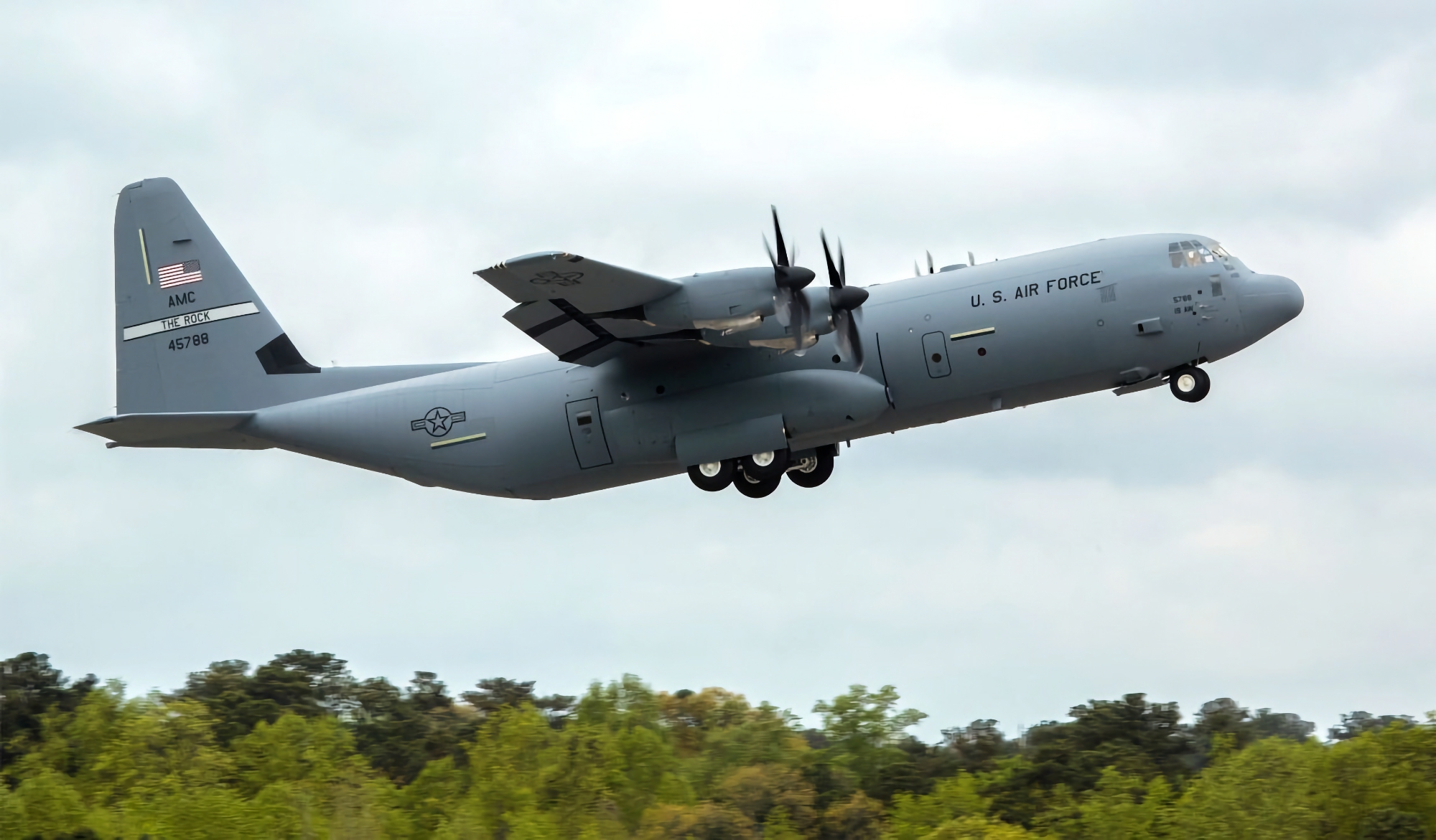 Kontrakt på 390 mio. dollars: Filippinerne køber C-130 Super Hercules militære transportfly fra Lockheed Martin