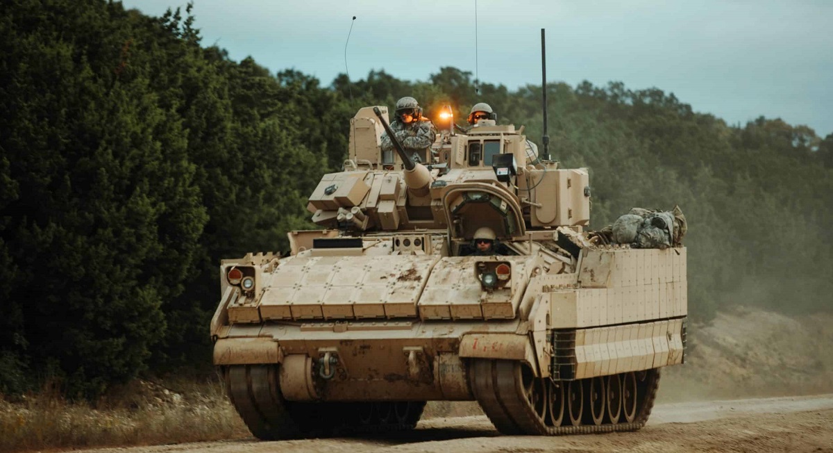 Amerikanske Rheinmetall og General Dynamics kæmper om en potentiel kontrakt på 45 mia. dollars til design og fremstilling af XM30, der skal erstatte Bradley.