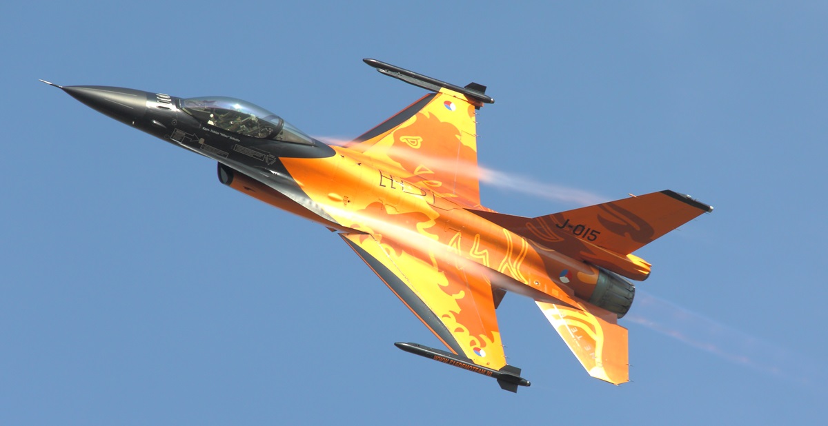 Holland begynder forberedelserne til at overføre 18 F-16 Fighting Falcon-kampfly til Ukraine