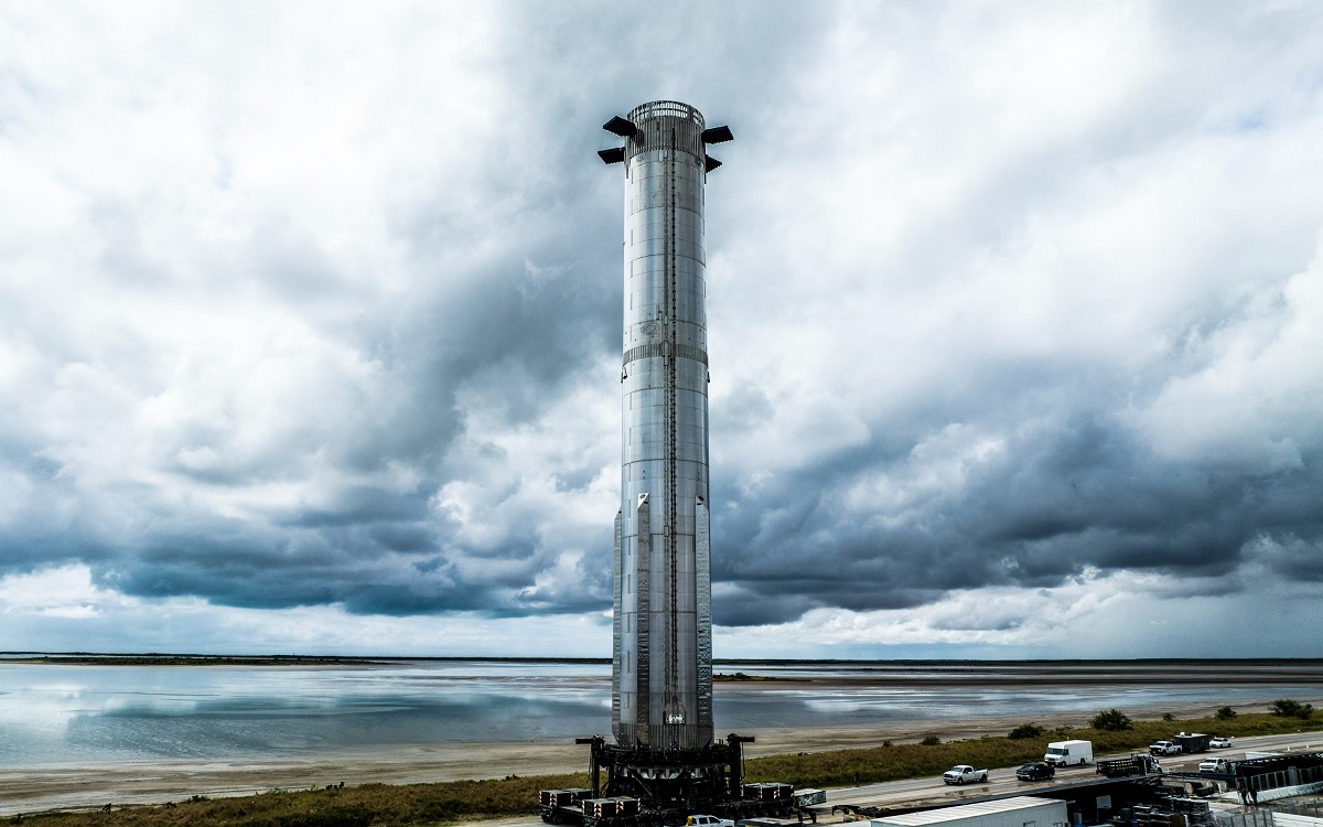 SpaceX har med succes brandtestet alle 33 Raptor-motorer i Super Heavy-boosteren til Starship-raket-systemet.