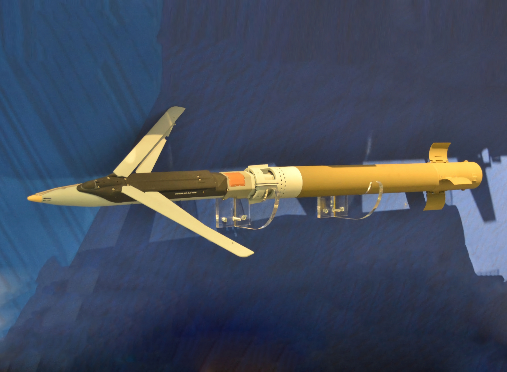USA har sendt Ukraine GLSDB-raketbomber til HIMARS og M270 med en rækkevidde på op til 150 km.