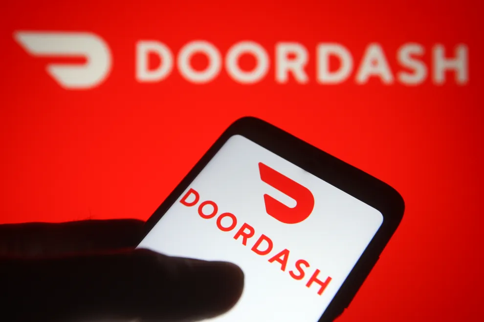 DoorDash har lanceret AI-teknologi til restauranter for at automatisere modtagelse af telefonordrer