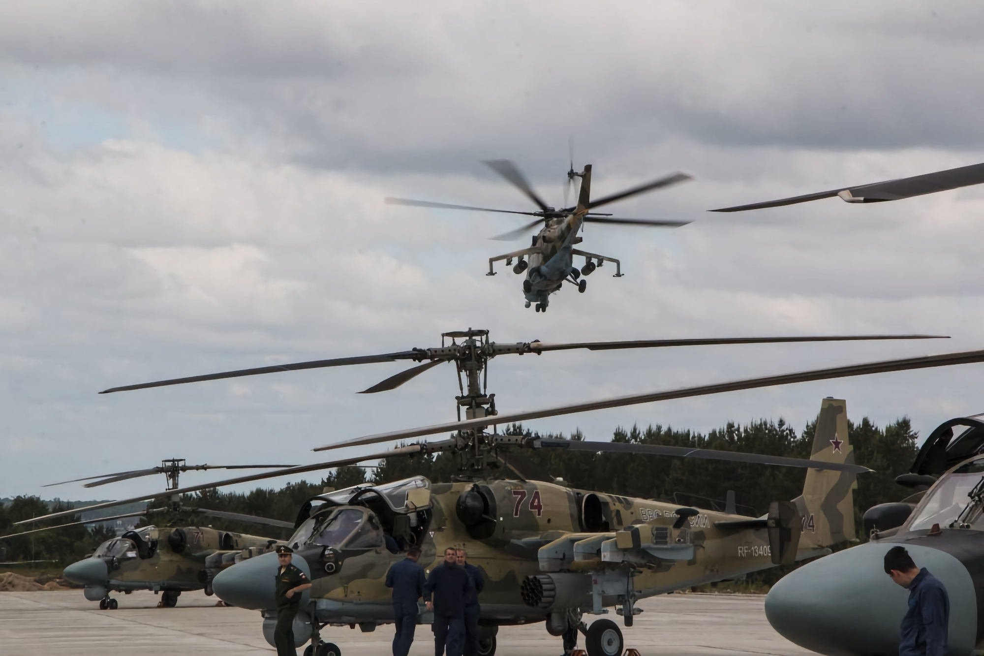AFU angreb lufthavne, hvor russiske Ka-52, Mi-28 og Mi-8 helikoptere var baseret.