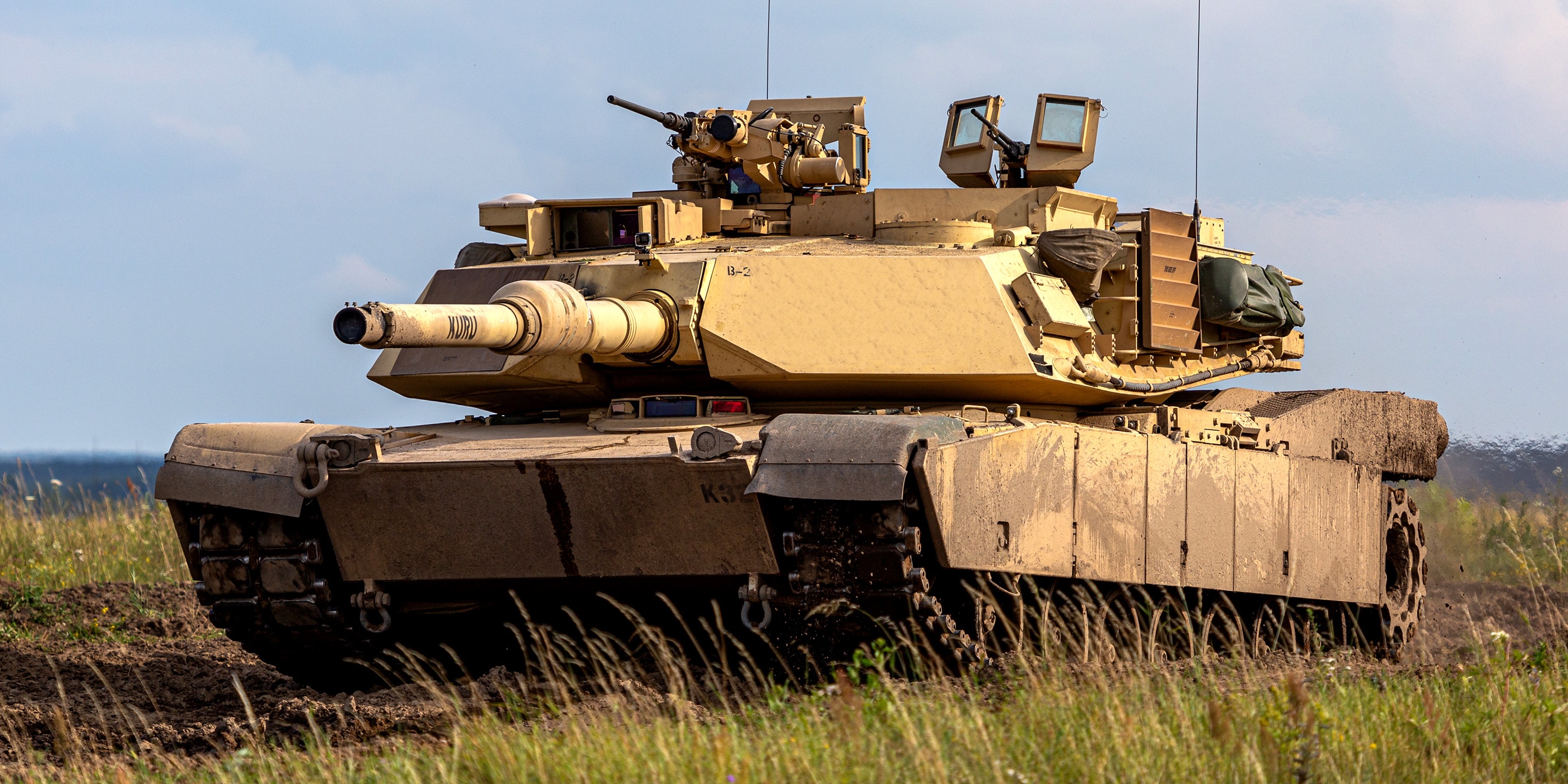Mere end 200 ukrainske militærfolk har afsluttet et træningsprogram i at bruge M1 Abrams-kampvogne i Tyskland, men de vender ikke tilbage til slagmarken lige med det samme.