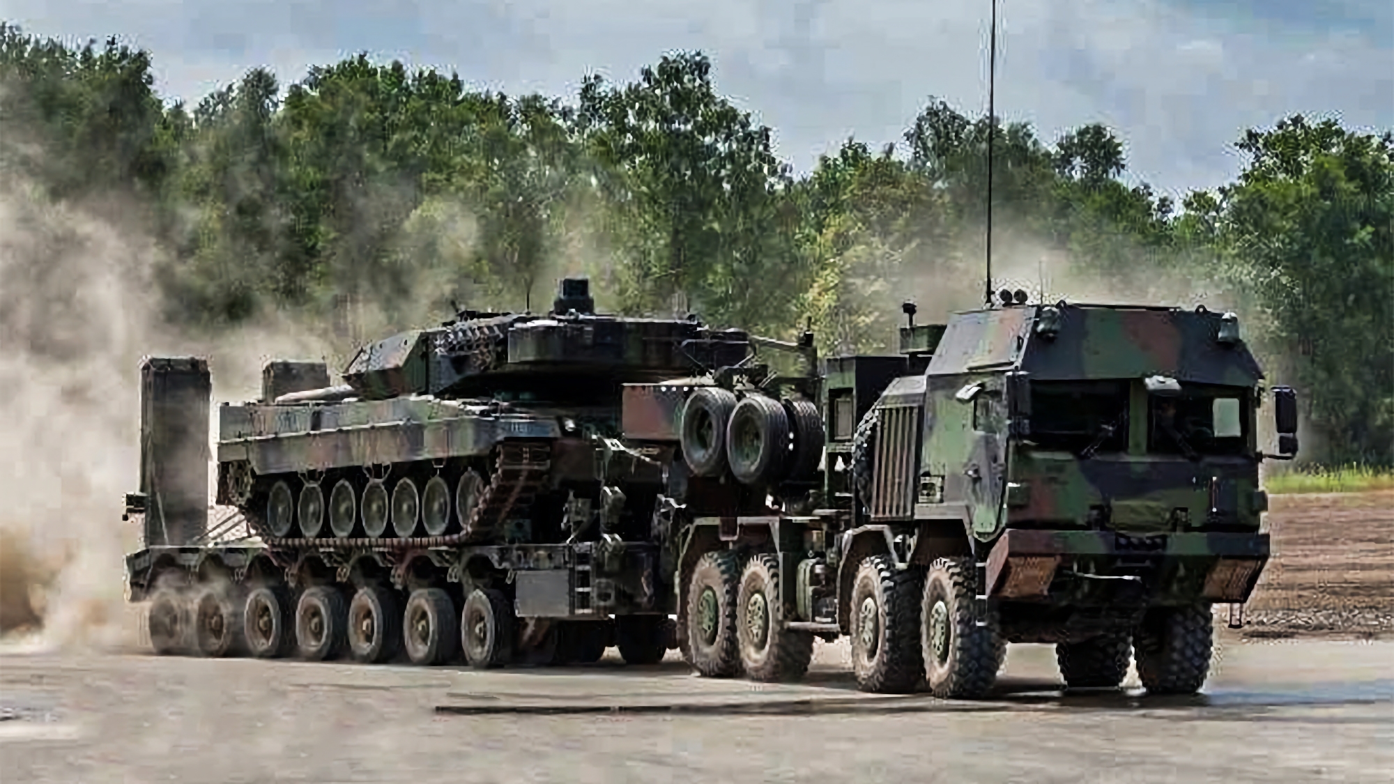 Tyskland donerer BIBER asfaltudlægger, 2A1 Dachs pansret ingeniørkøretøj, MAN HX81 traktorer og andet militært udstyr til AFU