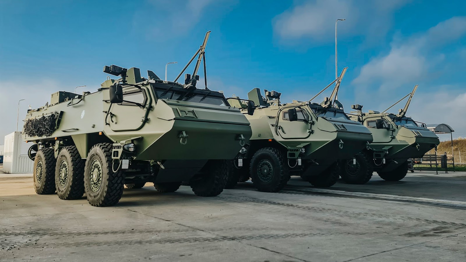 Kontrakt på 470 millioner euro: Sverige køber et stort parti Patria 6×6 pansrede mandskabsvogne fra Finland