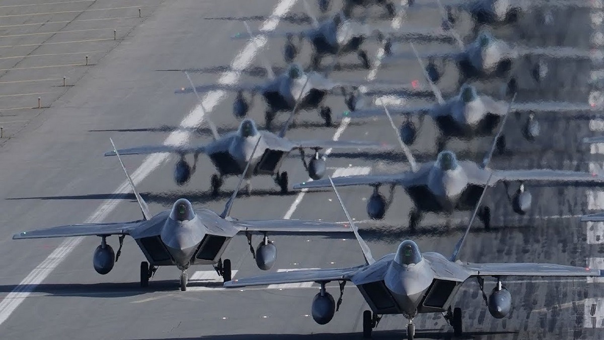 BAE Systems skal understøtte det avancerede elektroniske krigsførelsessystem AN/ALR-94 i femte generation af F-22 Raptor-kampflyet i fem år.