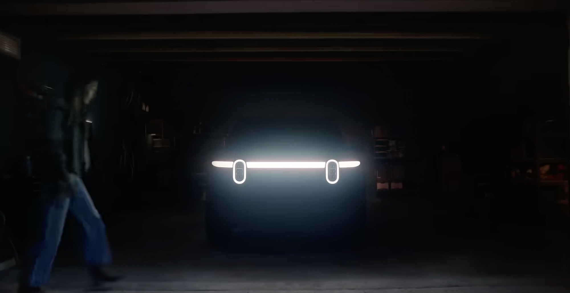En konkurrent til Tesla Model Y, Hyundai Ioniq 5 og Kia EV6: Rivian har afsløret den første teaser af den elektriske SUV R2.