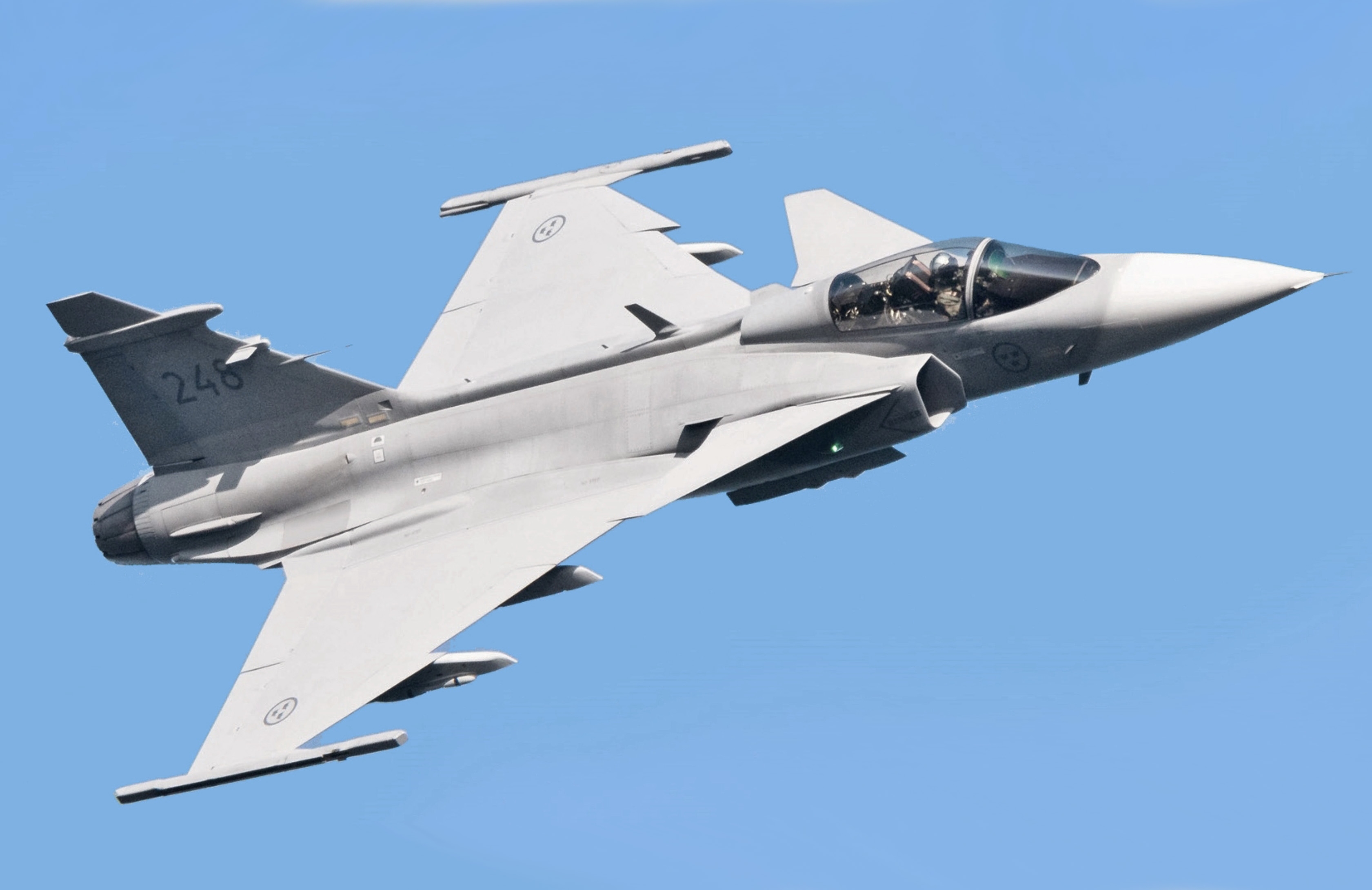 Ikke kun F-16 Fighting Falcon: Ukraine vil have Saab JAS 39 Gripen-kampfly, ukrainske piloter tester allerede flyet i Sverige