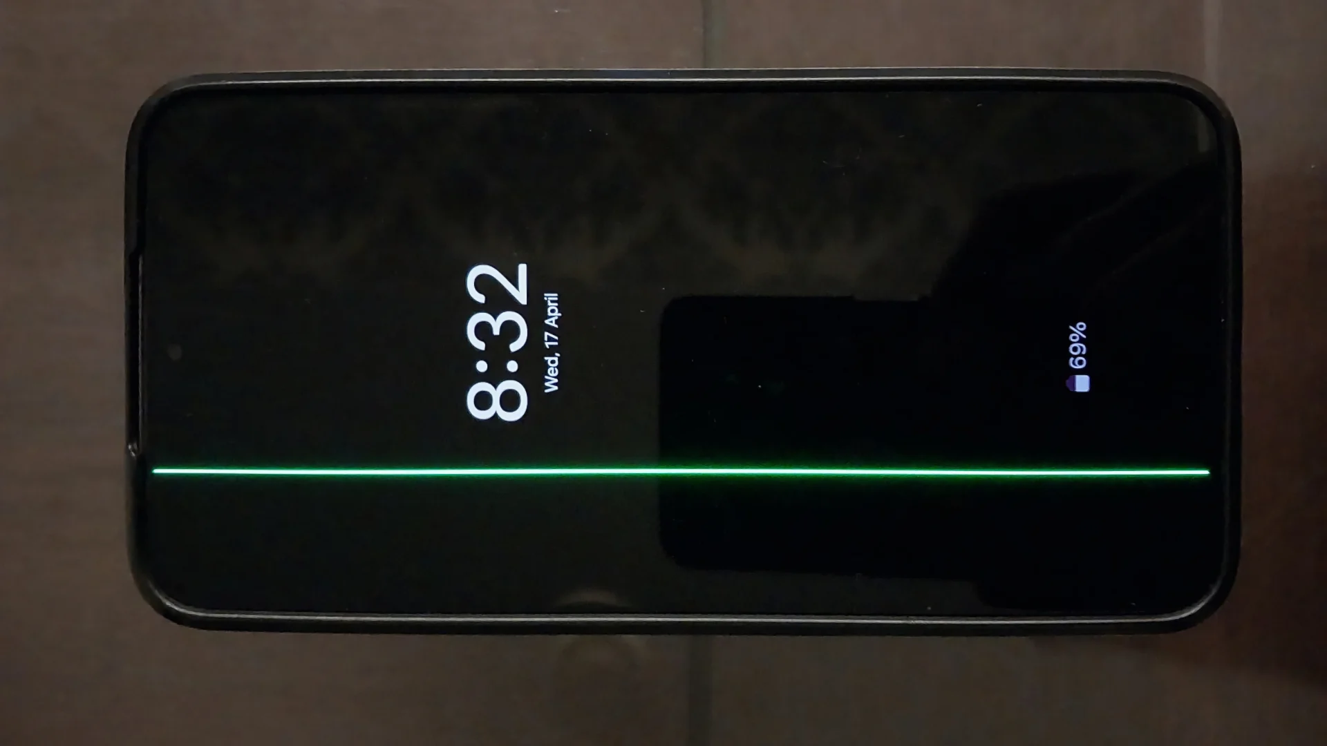 Ældre Samsung-smartphones begyndte at vise farvede linjer på skærmen efter en softwareopdatering