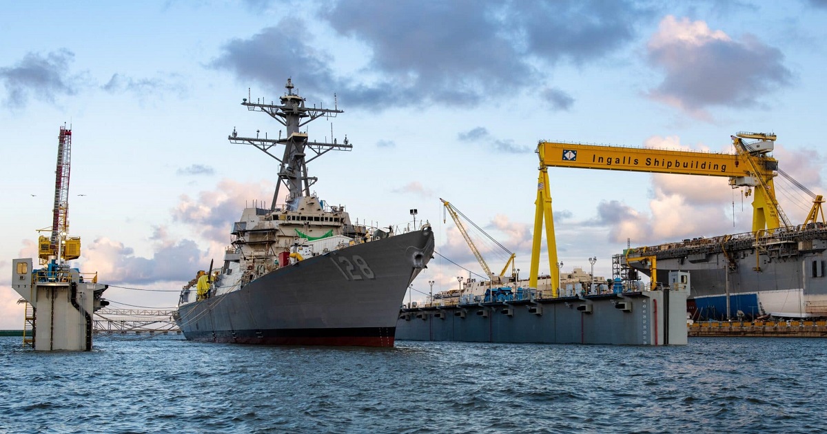 Ingalls Shipbuilding har søsat en Ted Stevens-klasse Arleigh Burke Flight III missildestroyer til den amerikanske flåde.