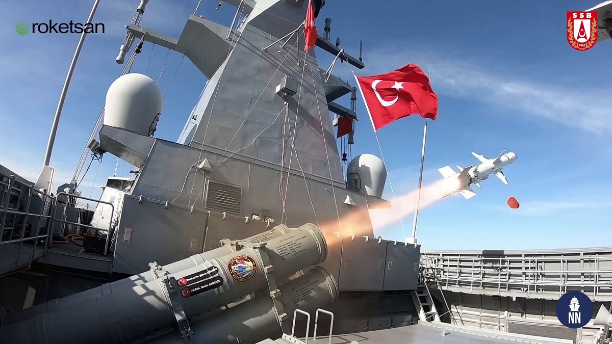 Tyrkiet begynder at integrere ATMACA antiskibsmissiler med en maksimal rækkevidde på 250 kilometer på fregatterne i Barbados-projektet som erstatning for USA's Harpoon.