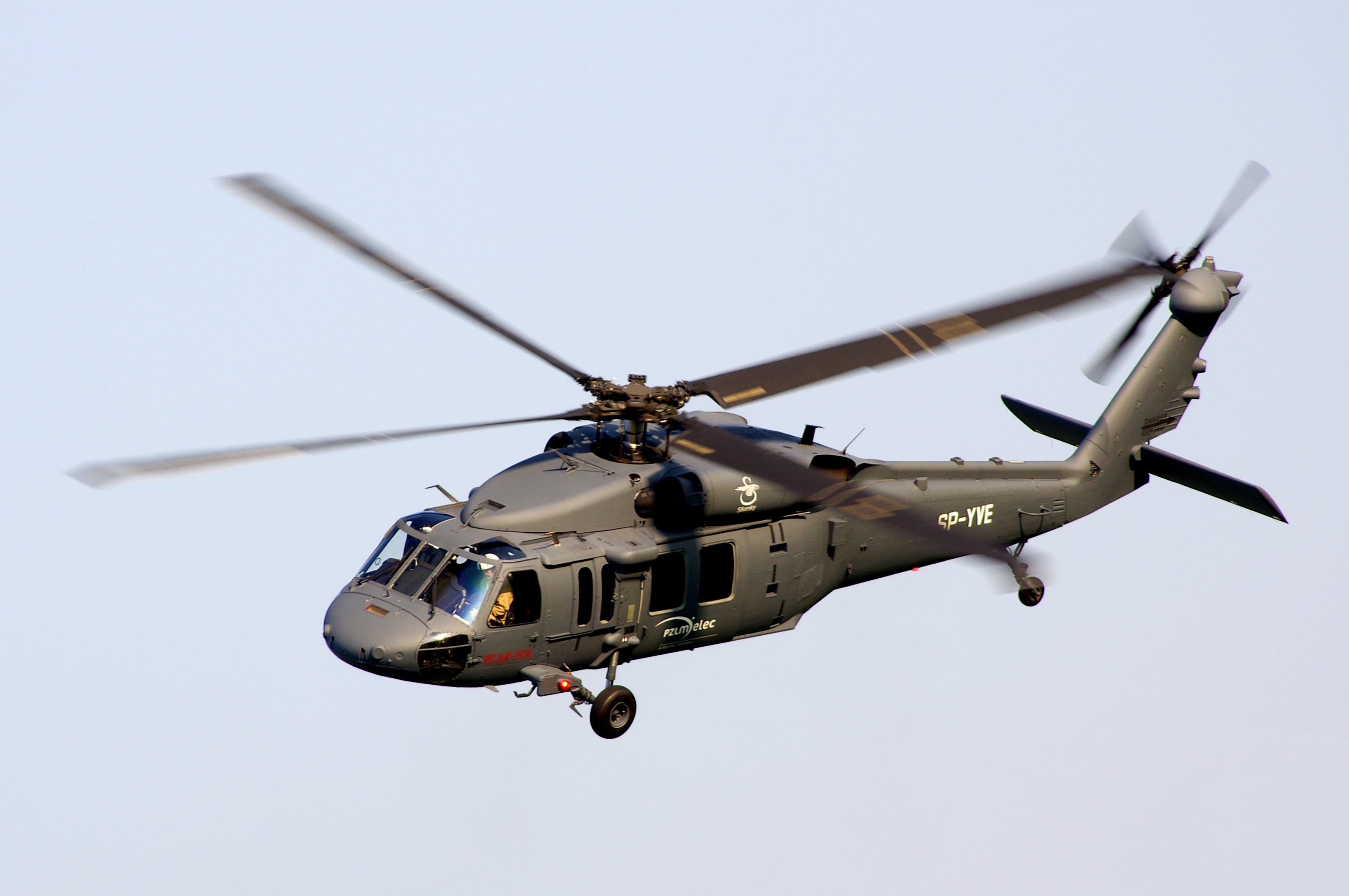 Frivillige tjekkere vil købe en amerikansk UH-60 Black Hawk-helikopter til Ukraines væbnede styrker