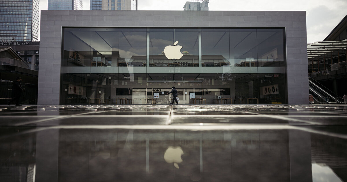 Tim Cook besøger Singapore i forbindelse med Apples ekspansion i regionen 