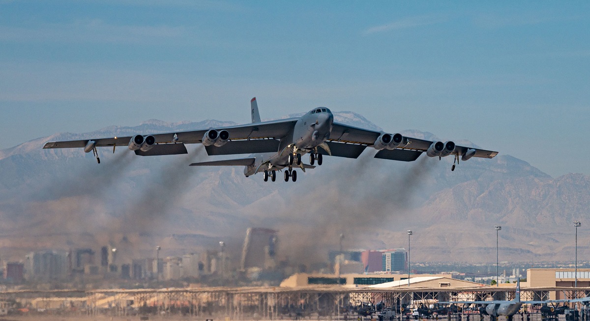 USA har sendt fire B-52H Stratofortress-atombombefly til Storbritannien.