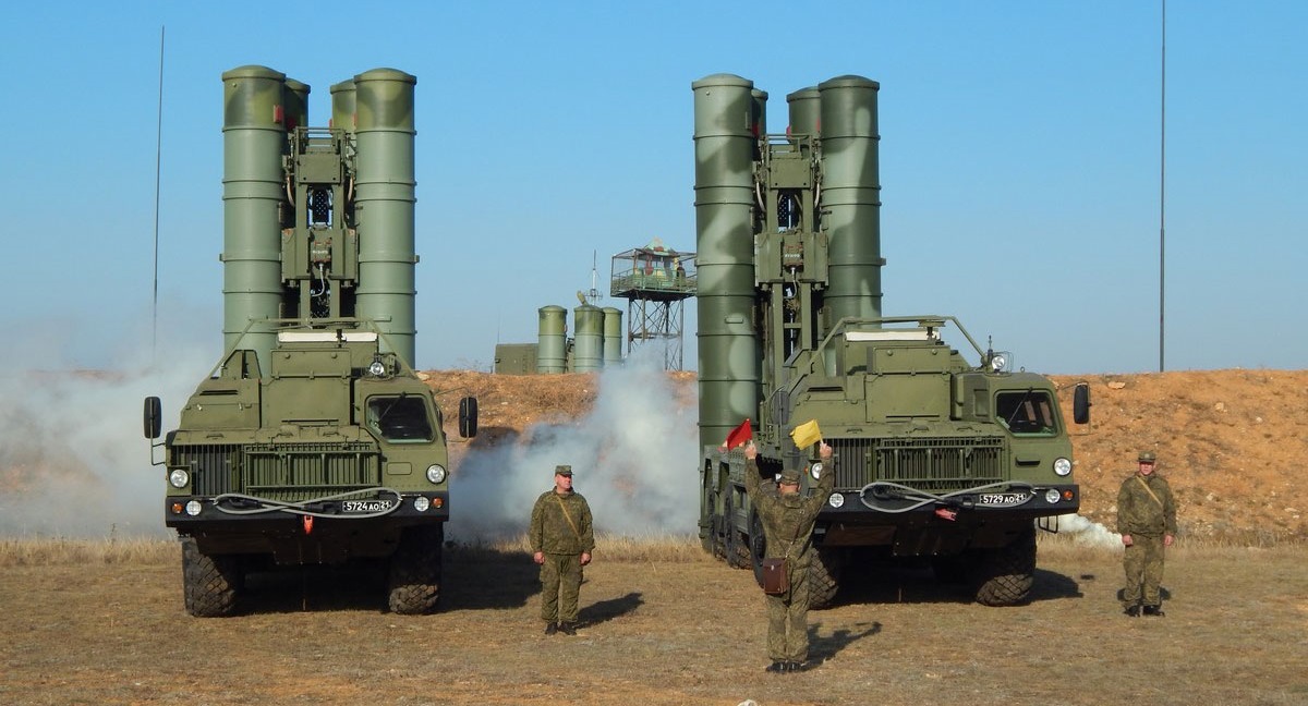 Ukrainske forsvarsstyrker ramte et russisk strategisk luftforsvarsanlæg på Krim