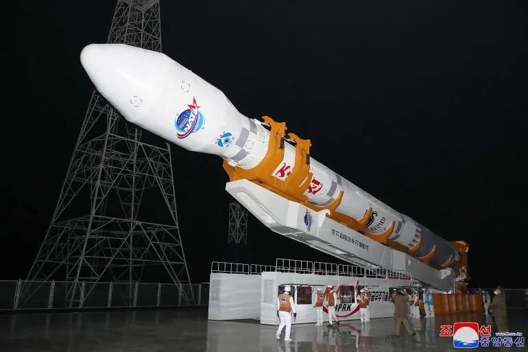 Japan siger, at Nordkorea planlægger at opsende en ny satellit inden 4. juni