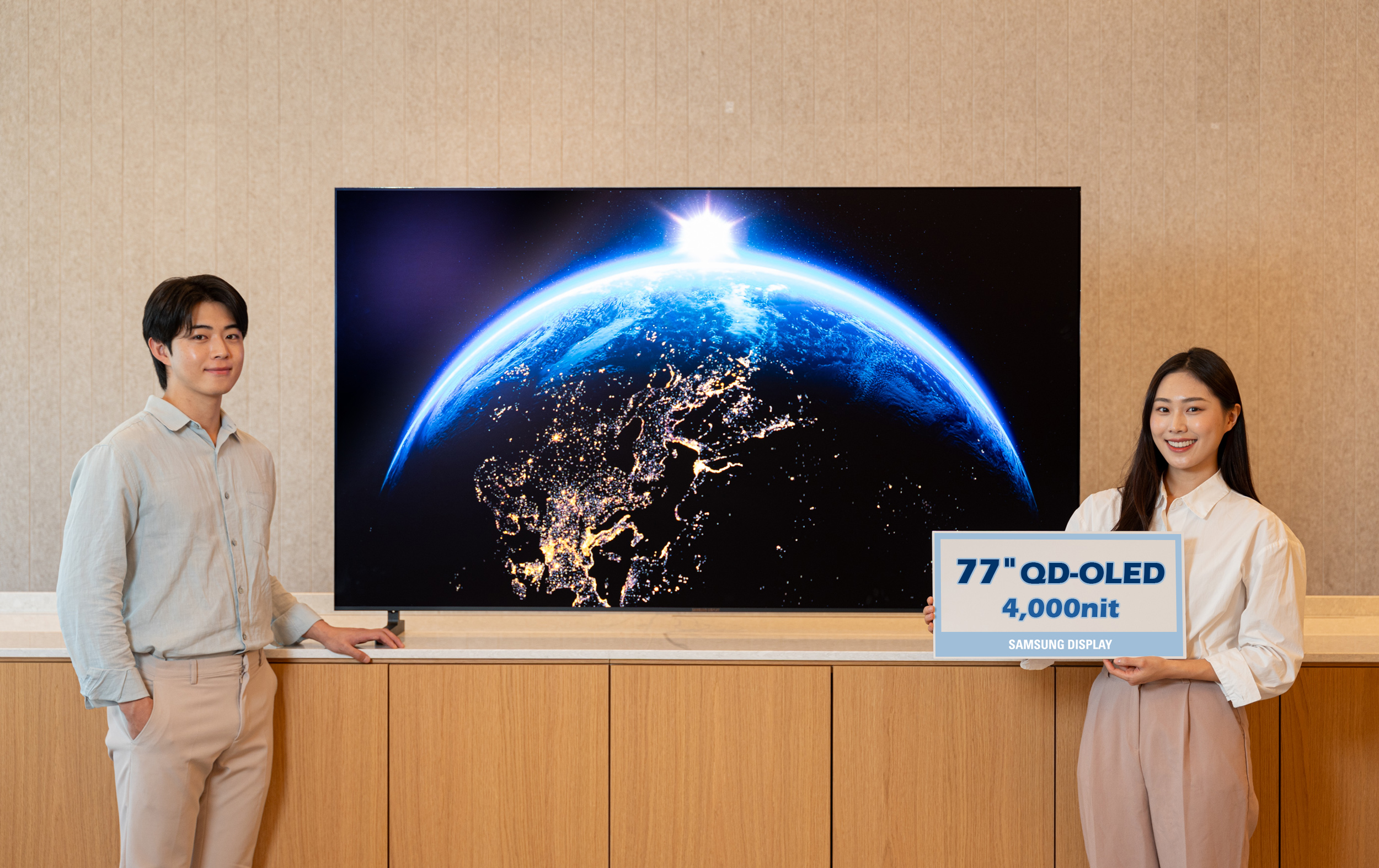 Samsung afslører 2025 QD-OLED-tv med utrolig lysstyrke på 4.000 nits