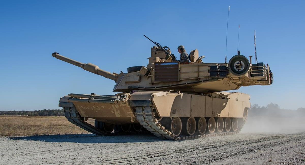 Den amerikanske hær risikerer at miste mange komponenter, herunder dele til en værdi af 1,8 mia. dollars til M1 Abrams, Stryker og M2 Bradley, på grund af dårlige opbevaringsforhold.