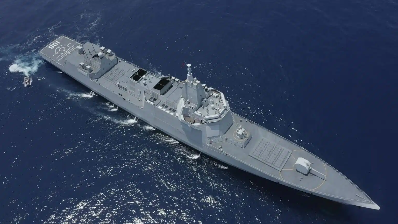 Kina søsætter en ny "stor destroyer" og begynder straks at bygge en ny