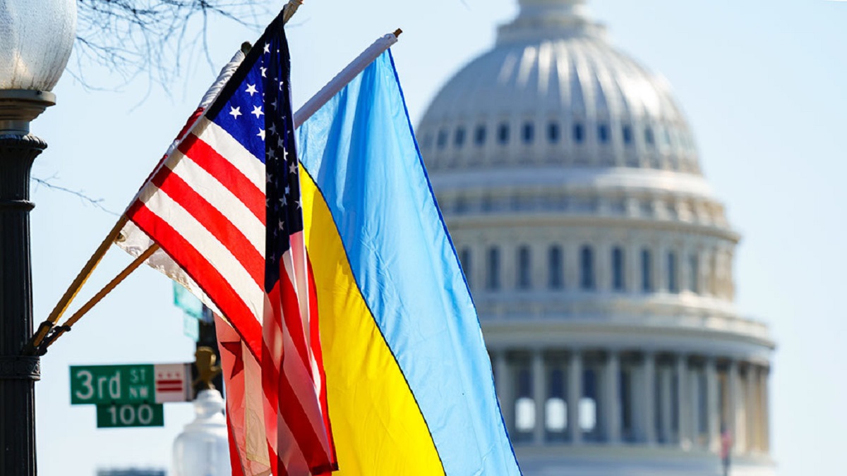 Symboler for enhed: Overvej betydningen af det amerikanske og det ukrainske flag