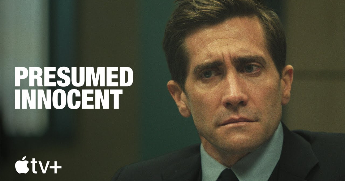 Se traileren til Presumed Innocent, en tv-serie med Jake Gyllenhaal i hovedrollen, som er en filmatisering af romanen af samme navn og fortæller historien om et mystisk mord.