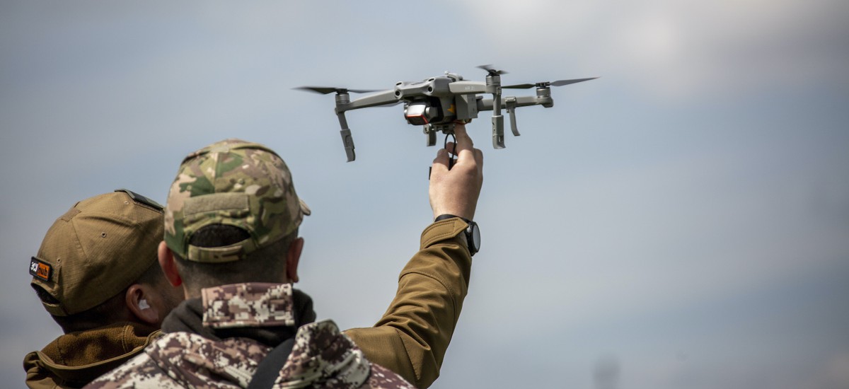 Inspireret af Ukraines erfaringer ønsker den amerikanske hær droner i ukrainsk stil med ammunitionsnedkastningsudstyr