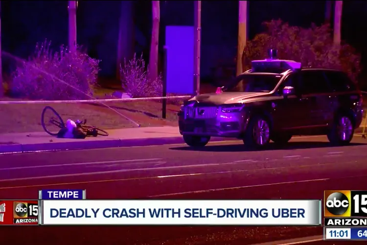 Uber-chauffør involveret i den første dødsulykke nogensinde med en selvkørende bil erklærer sig skyldig