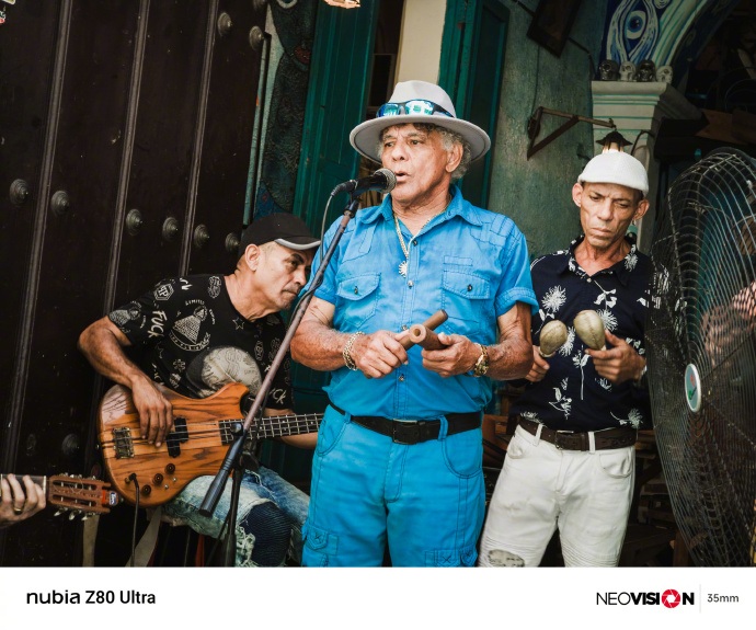 Billede taget med det periskopiske telefotoobjektiv