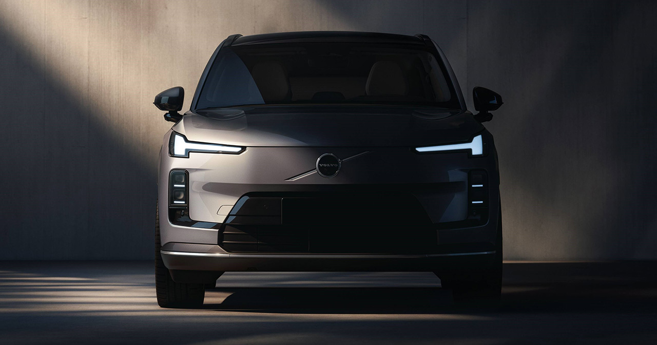 Ny Volvo XC70, bagfra
