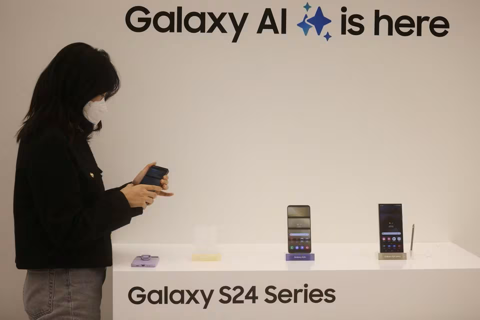 Baidu vil integrere sin AI-assistent Ernie i Samsungs nye flagskibs smartphones for at oversætte samtaler i realtid