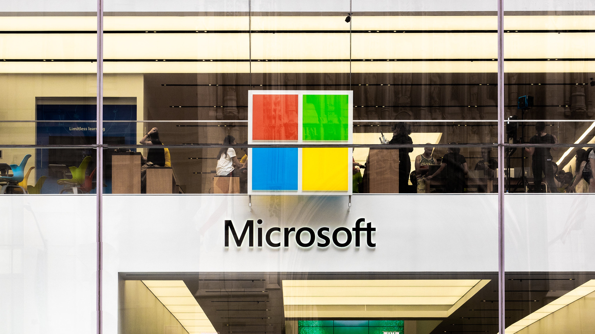 Europa-Kommissionen kigger nærmere på partnerskabet mellem Microsoft og den franske startup Mistral AI.